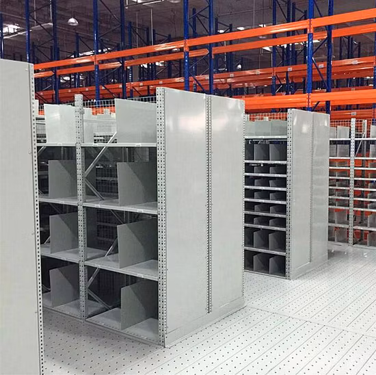 Stahlzwischengeschoss für die Lagerung von Industrielagern